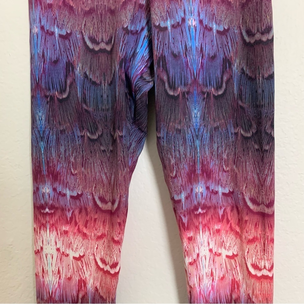 Barrel for Nadia Peacock Feather Yoga Leggings Size Small - Picture 15 of 16